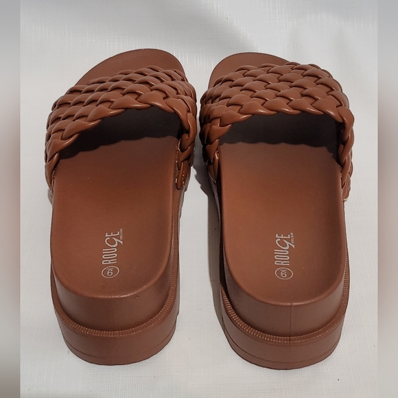 2/$20 Platform tan sandals size 9 - Picture 3 of 5